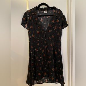 Aritzia Sunday Best rose print button down mini dress